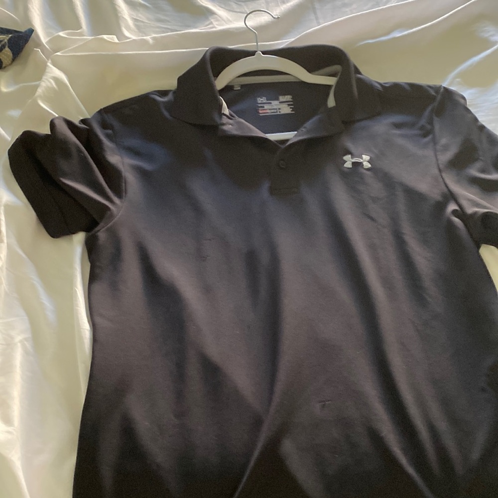 Under Amour golf shirt- loose fit